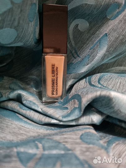 Givenchy prisme libre тональный крем