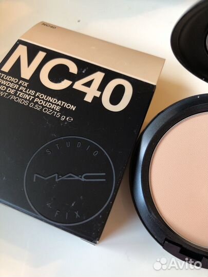 Пудра mac чуть с дефектом NC40 светлая