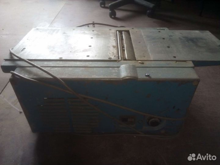 Деревообрабатывающий станок