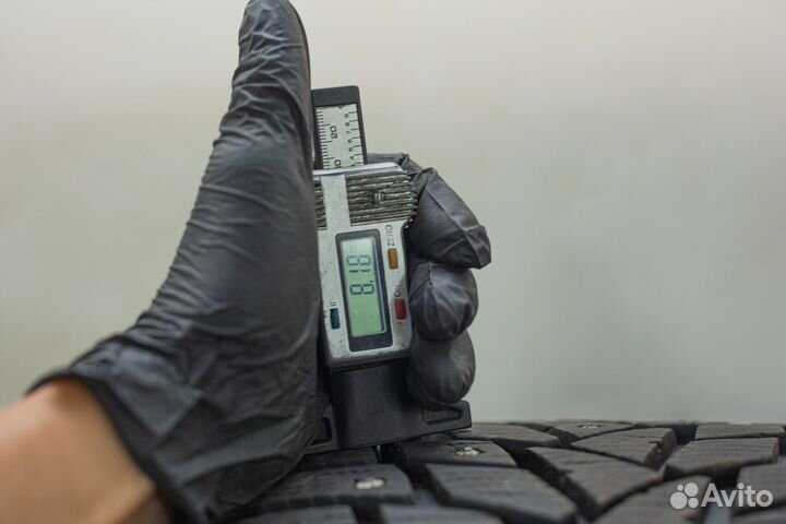 Dunlop SP Winter Ice 02 245/40 R20 99T