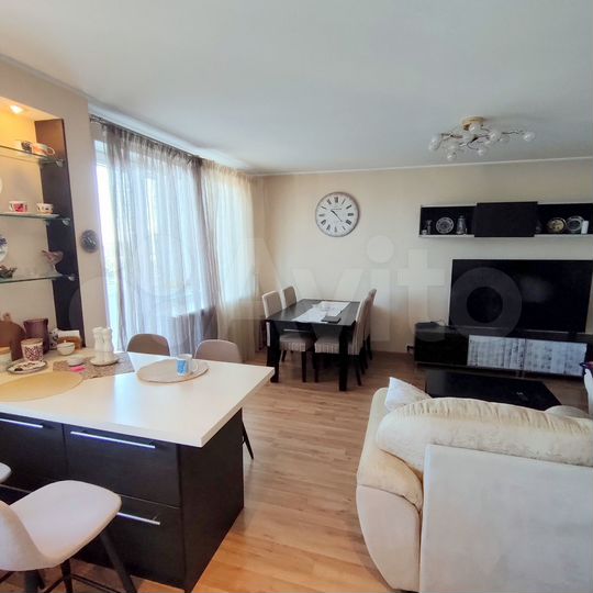 4-к. квартира, 71,7 м², 8/9 эт.