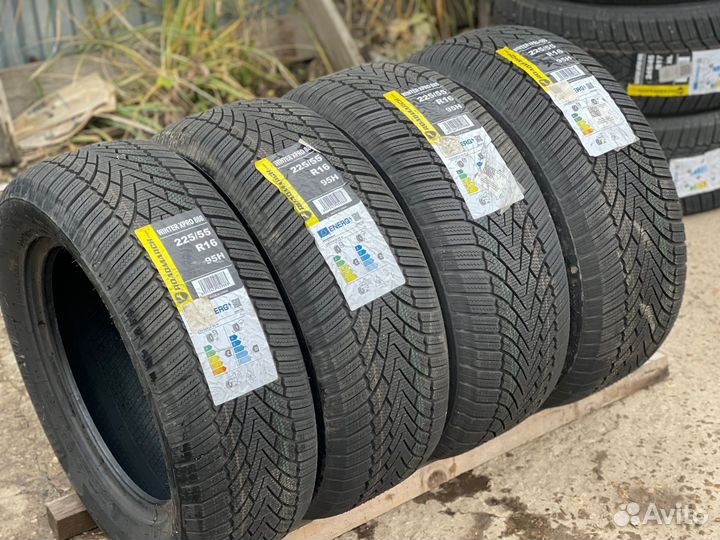 Roadmarch Winter XPro 888 225/55 R16 94H