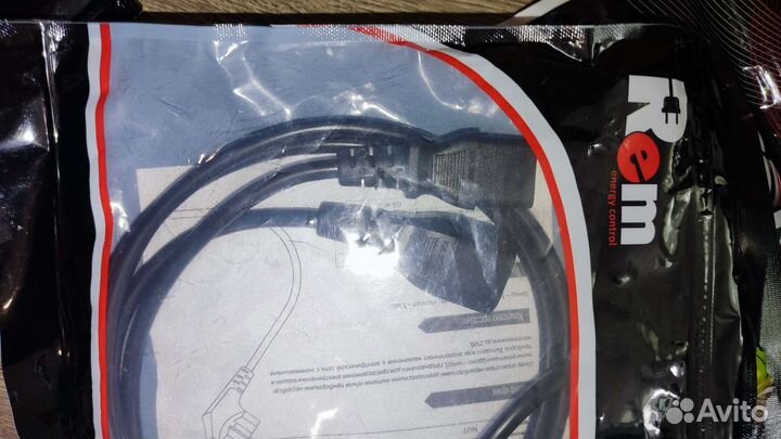 Шнур питания для компьютера