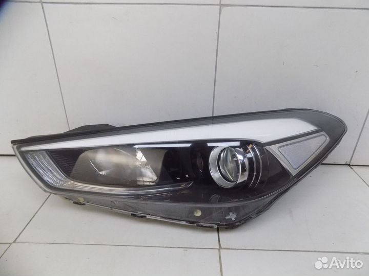 Фара левая Hyundai Tucson