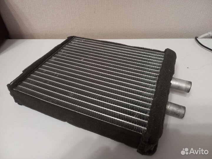 Радиатор отопителя Luzar LRh01182b