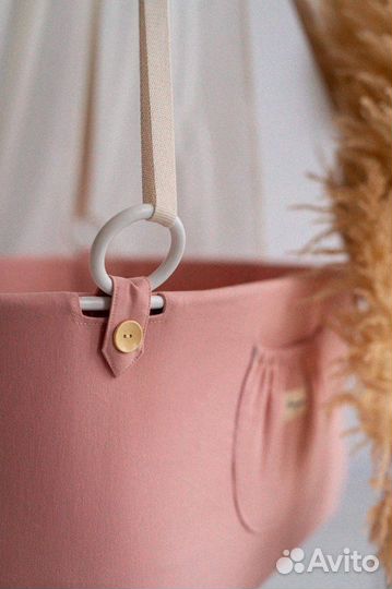 Детская кроватка с креплением в потолок