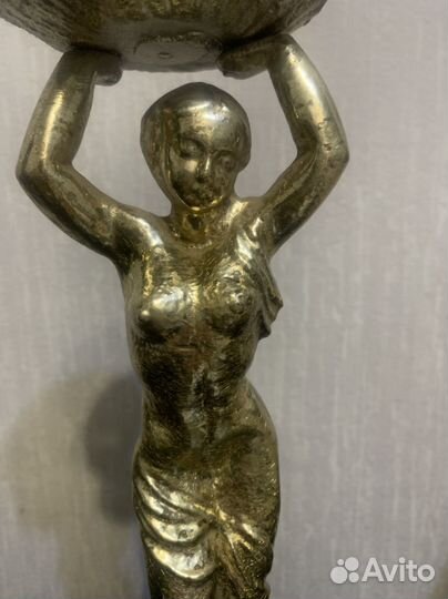 Статуэтка-подсвечник