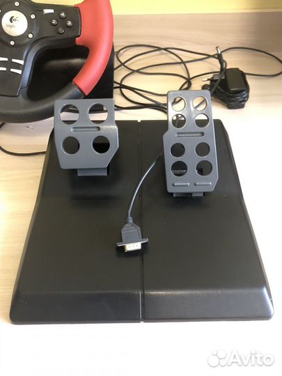 Игровой руль logitech