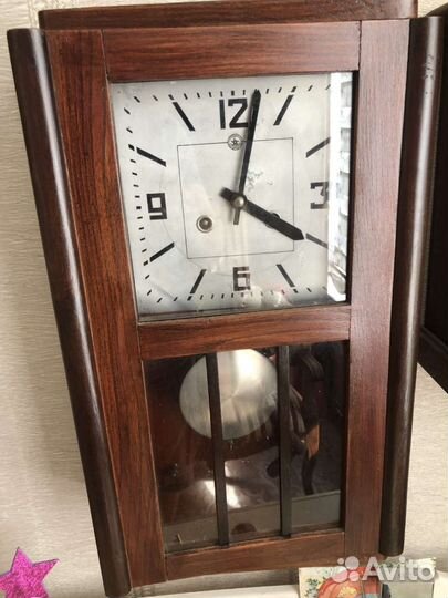 Старинные настенные часы 