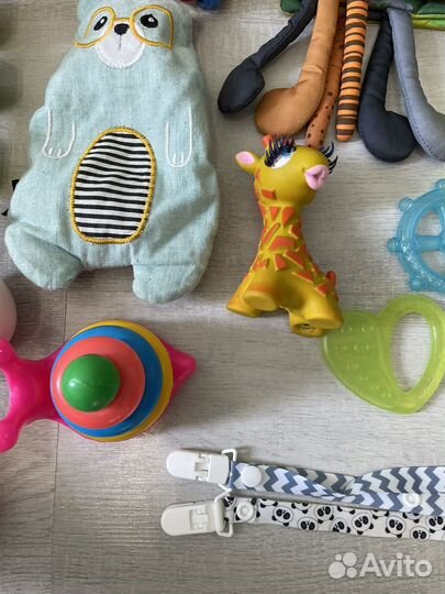 Игрушки для малышей до года