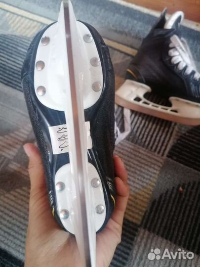 Хоккейные коньки bauer