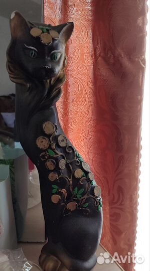 Статуэтка кошка