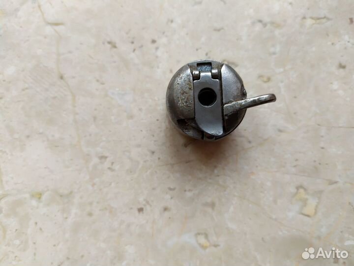 Челнок для советской швейной машины