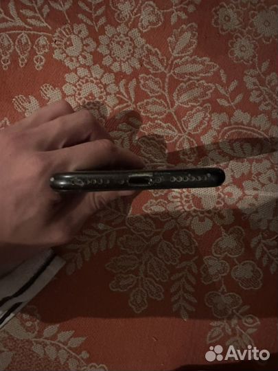 Телефон iPhone 7