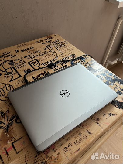Ноутбук Intel Core i5 Dell Latitude E7240
