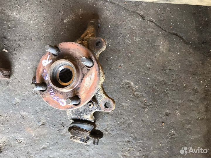 Кулак поворотный Toyota Corolla E120