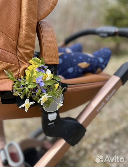 Коляска Hot Mom 3 в 1