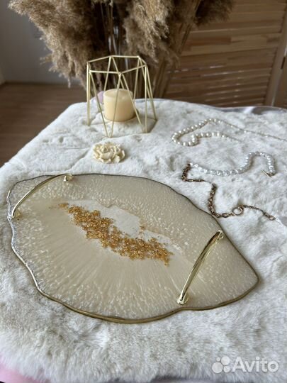 Поднос из эпоксидной смолы с ручками