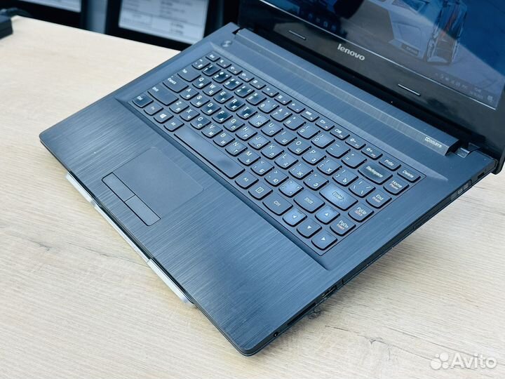 Ноутбук Lenovo 4 ядра AMD A8/ 8 RAM/ Radeon R5M330