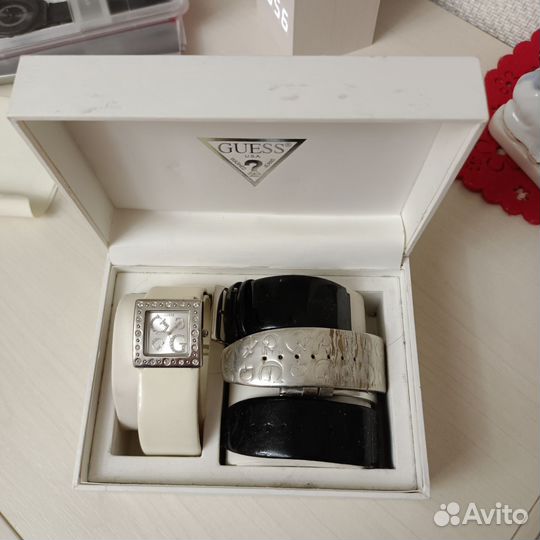 Часы guess