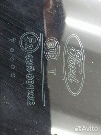 Стекло кузовное глухое заднее правое Ford Focus 2