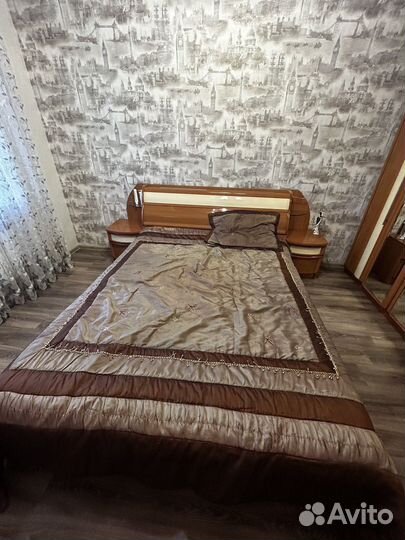 Спальный гарнитур