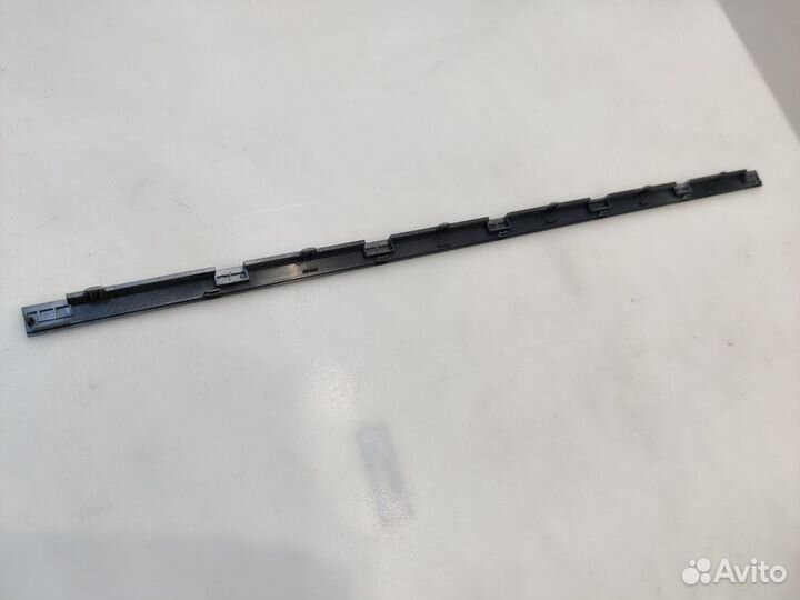 Заглушка винтов над клавиатурой Toshiba L350D