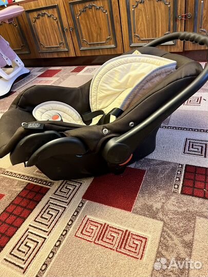 Коляска zippy classic 3 в 1
