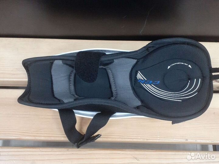 Щитки игрока CCM Bandy 4K JR