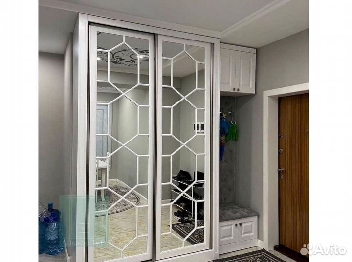 Шкаф двухстворчатый