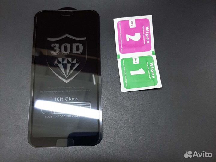 Защитное стекло на Honor 10