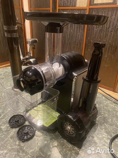 Мясорубка и соковыжималка 2в1