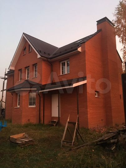 Дом 300 м² на участке 10 сот.