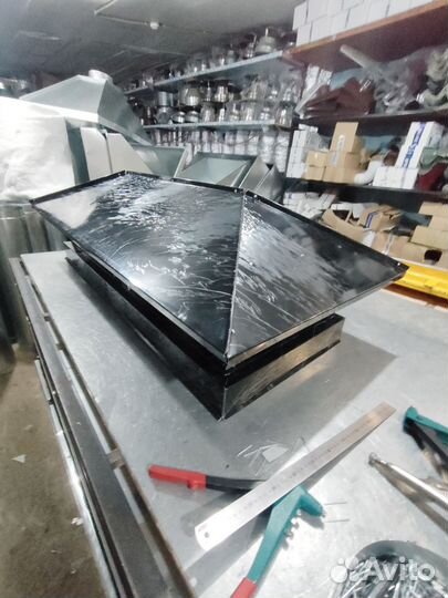 Дымник на трубу черный с сеткой 52*130