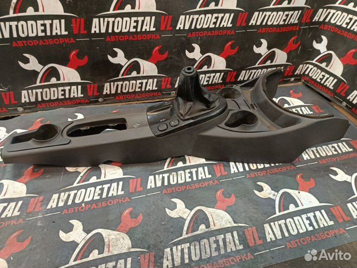 Консоль центральная Ford Focus 1 MK1 1.8L zetec-E