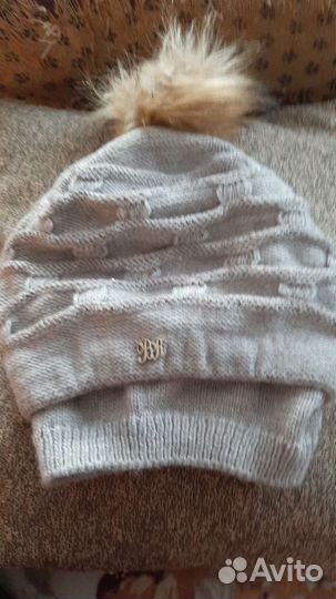 Шапка женская вязаная с помпоном