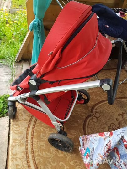 Прогулочная коляска