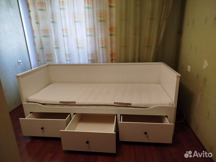 Кровать Икеа раздвижная с матрасами