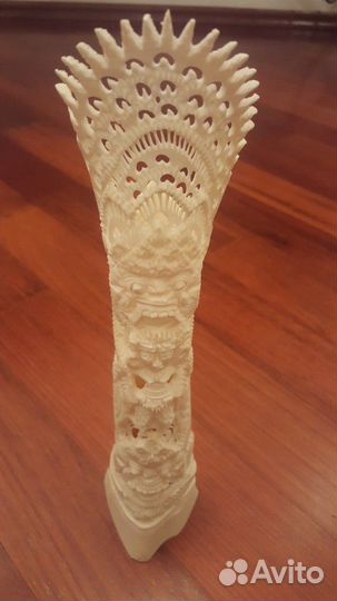 Статуэтка из кости