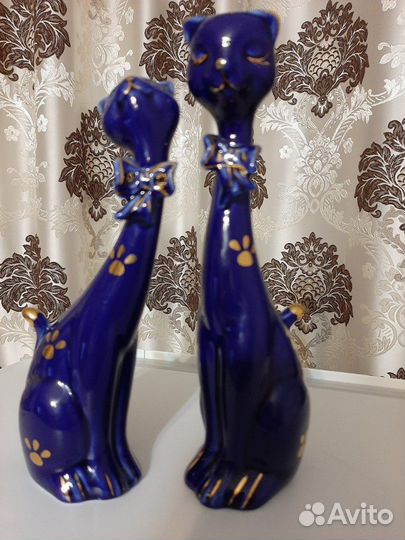 Фарфор и сувениры