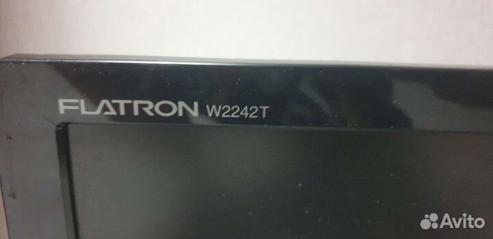 Монитор LG flatron W2242T