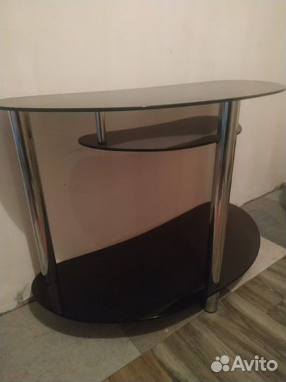 Тумба под телевизор (стеклянная)