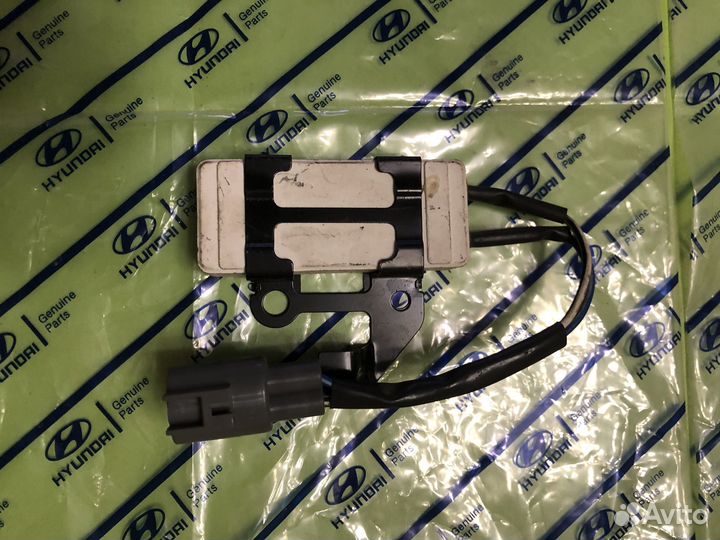 Блок управления вентиляторами Toyota Corolla