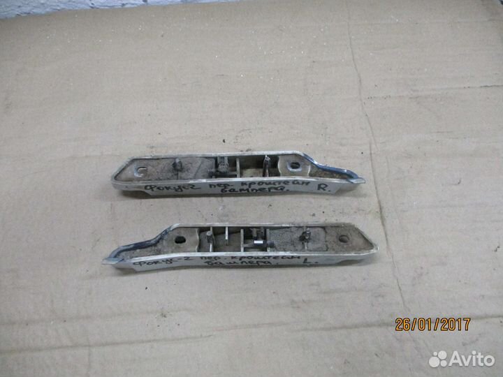 Кронштейн переднего бампера Форд Фокус 2 (2008)