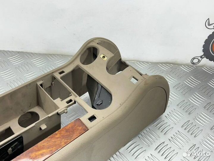 Консоль центральная Audi A6 C5