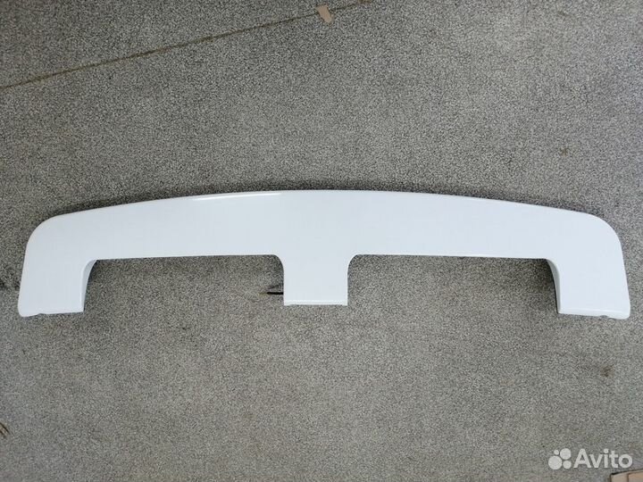 Спойлер крыши УАЗ Патриот с фонарем. Все цвета