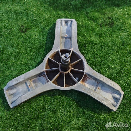 Крестовина AEG lavamat 70560