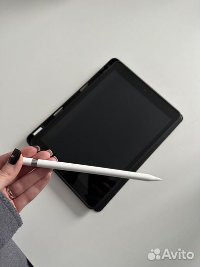 iPad 7 2019 + Apple Pencil 1