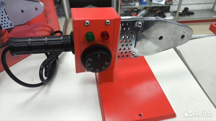 Аппарат для сварки пластиковых труб Elitech спт800