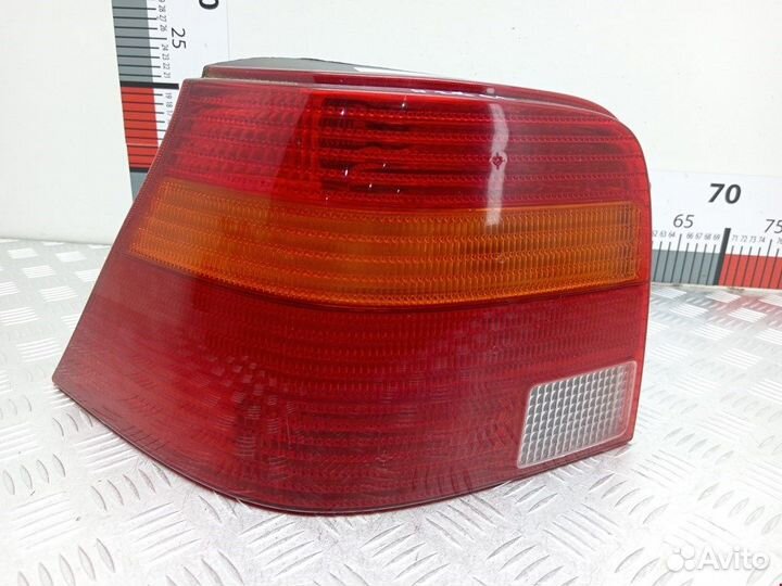 Фонарь задний левый для Volkswagen Golf 4